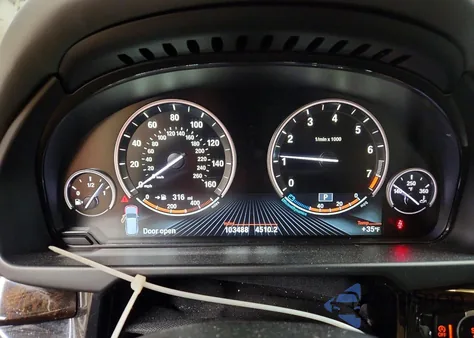 2015 BMW X5 xDrive35I z USA, uszkodzony, nr VIN 5UXKR0C52F0P09364